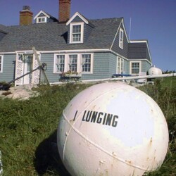 Honeymoon Cottage on Lunging Island